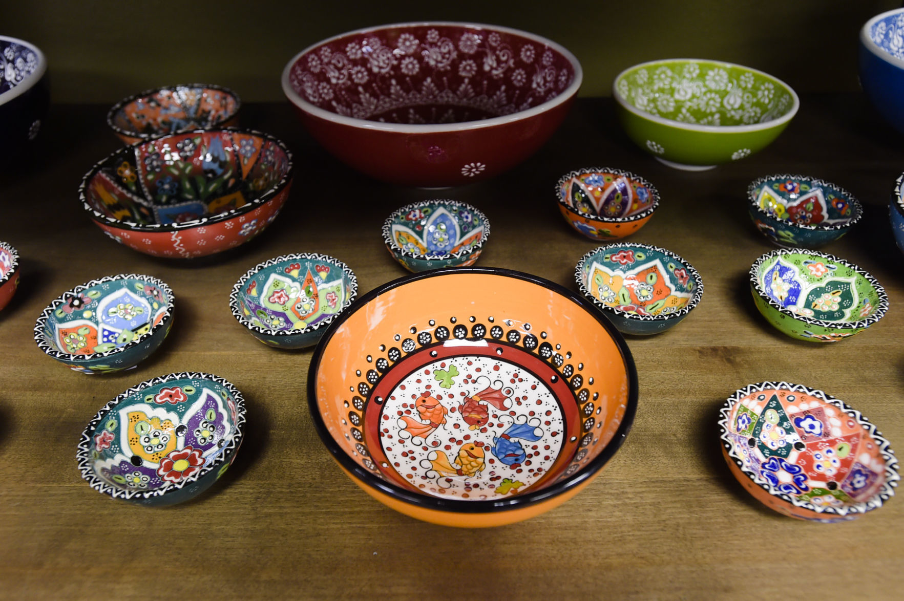On sale are these Greek/Turkish bowls